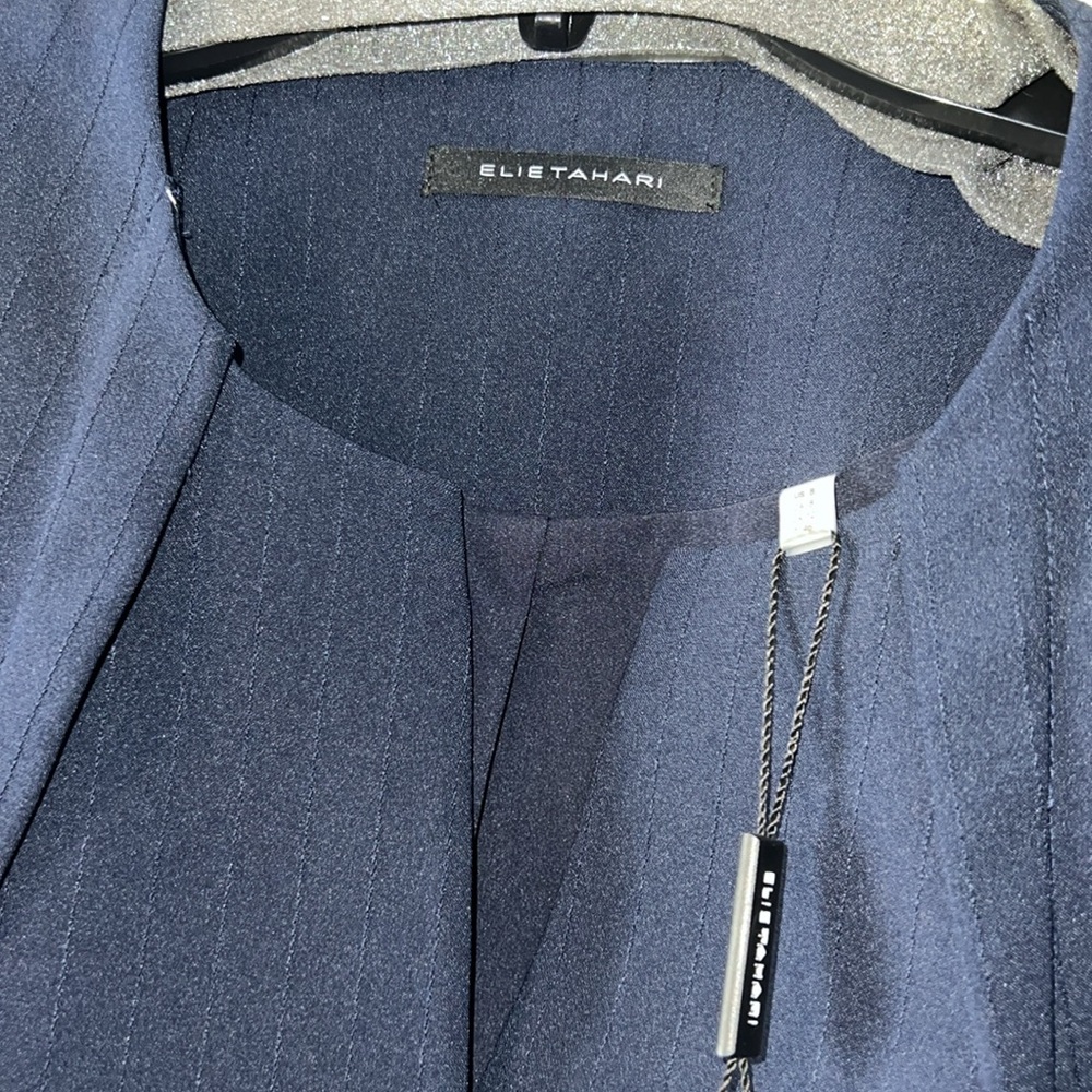 NWT Elie Tahari, navy single gold button blazer - Picture 2 of 12